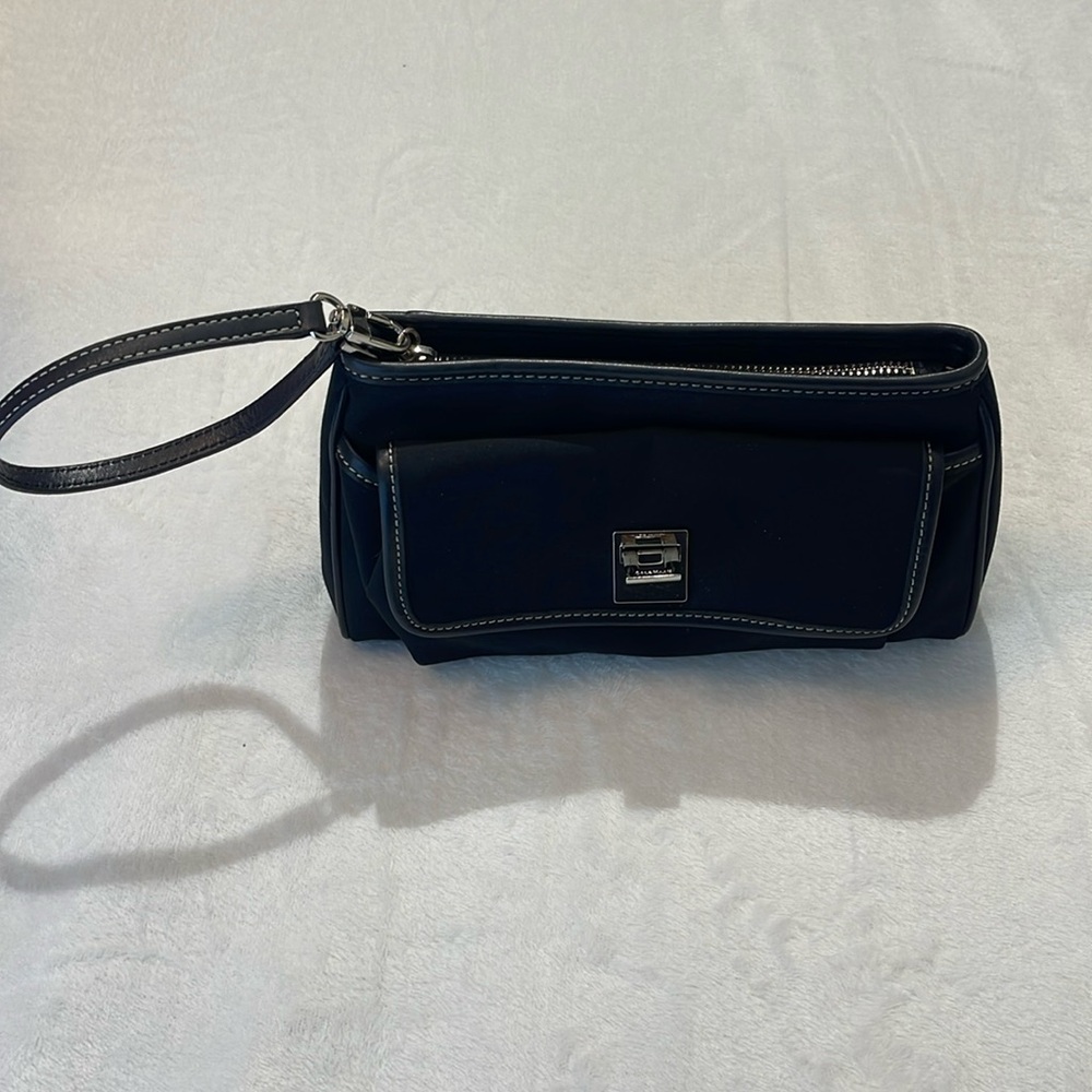 COLE HAAN BLACK WRISTLET BAG